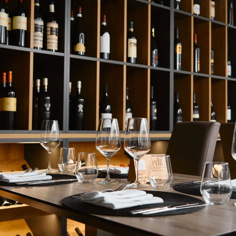 Restavracija in vinoteka Aurea